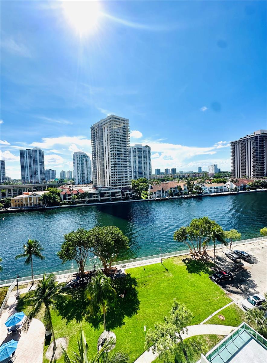 OCEANVIEW BUILDING A COND - Residential