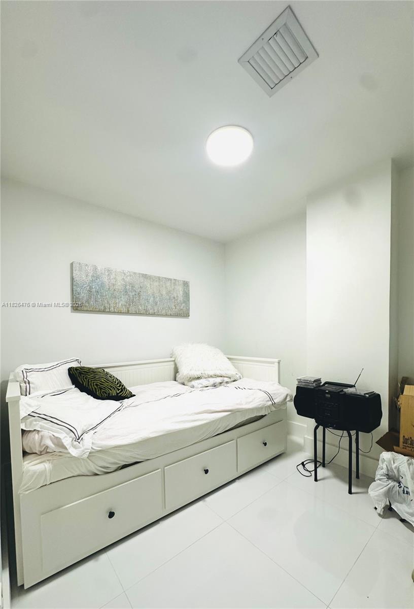 OCEANVIEW BUILDING A COND - Residential