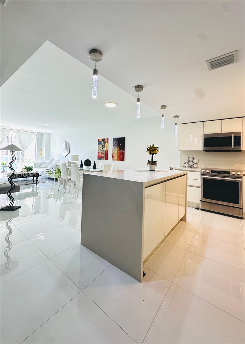 OCEANVIEW BUILDING A COND - Residential