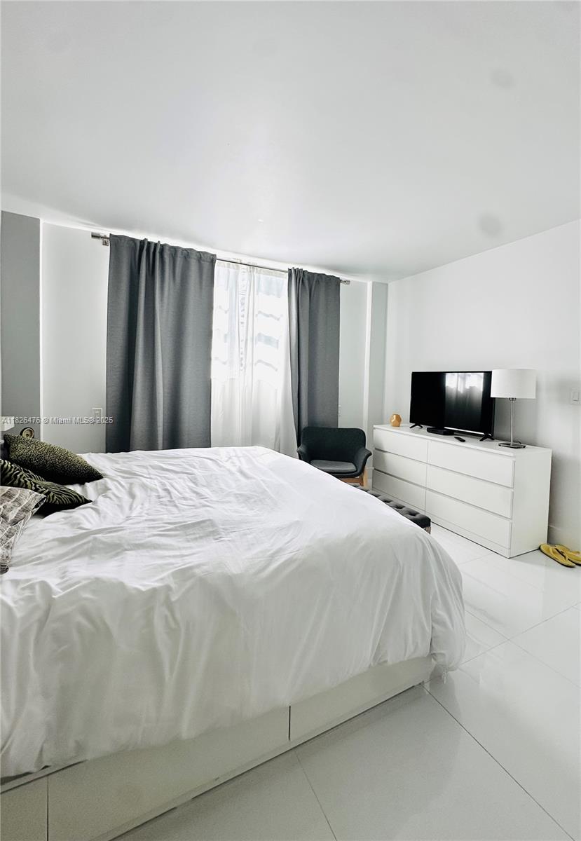 OCEANVIEW BUILDING A COND - Residential