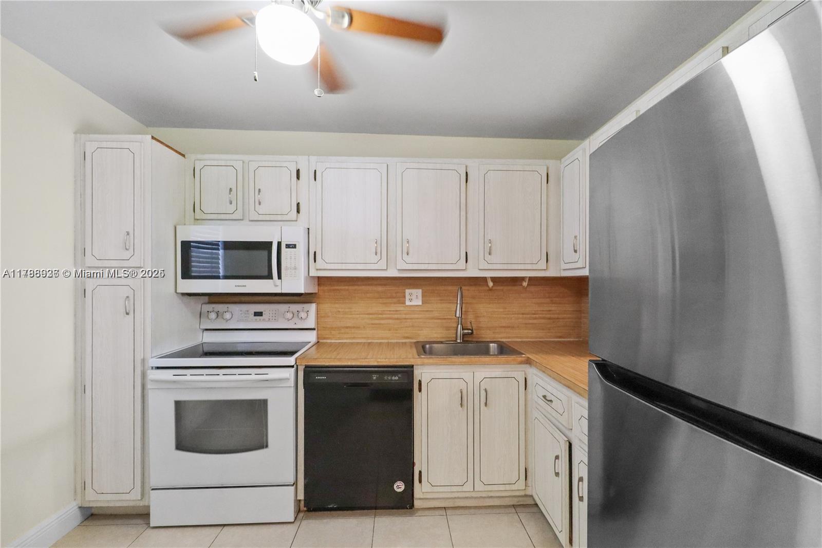 8421 Lagos De Campo Blvd 307T