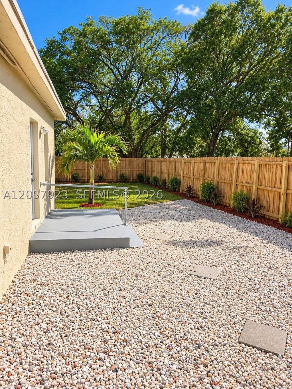 Photo of 632 NW 14th Ter, Fort Lauderdale, FL 33311 (MLS # A12097923)