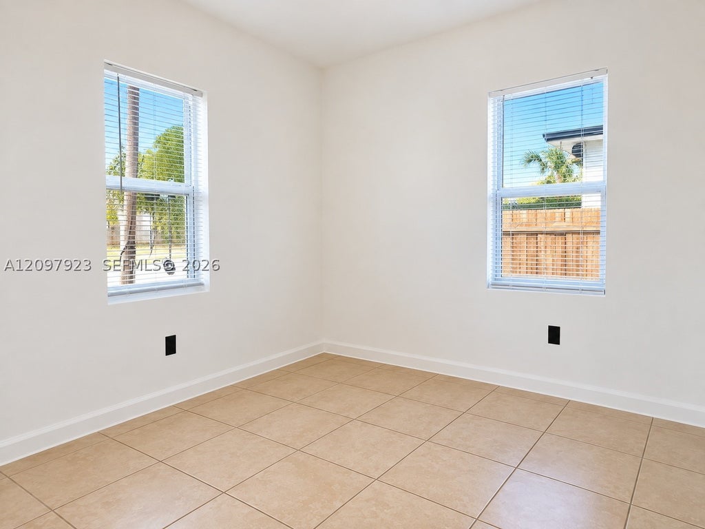 Photo of 632 NW 14th Ter, Fort Lauderdale, FL 33311 (MLS # A12097923)