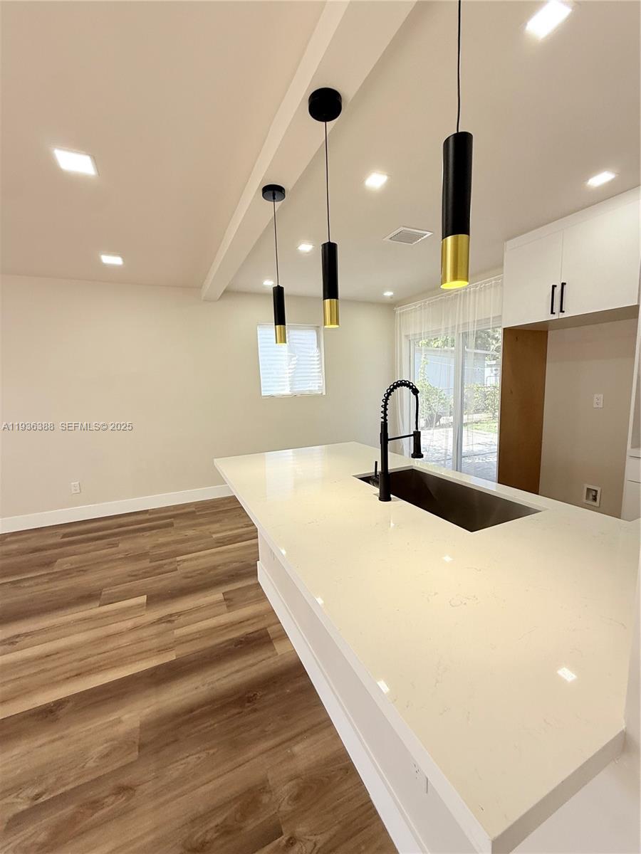 DRIFTWOOD ESTATES NO 20 - Residential