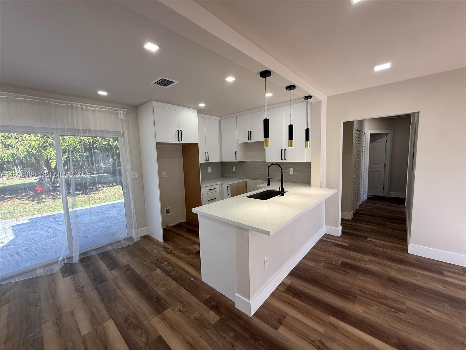 DRIFTWOOD ESTATES NO 20 - Residential