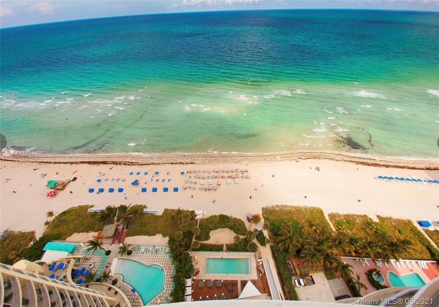 Amazing ocean front building, great amenities, Beach Service, Bar , Restaurant, close to Aventura Mall, Ball Harbor Shops.Easy access to the best of Miami. “Only Short term rental” $2,500 per week.