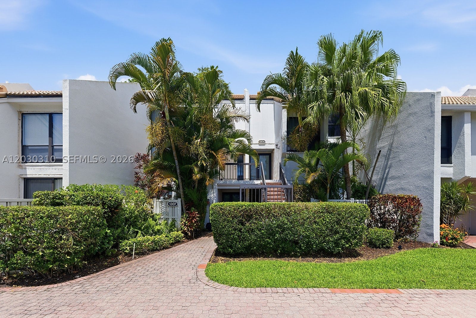 1309 Bridgewood Dr