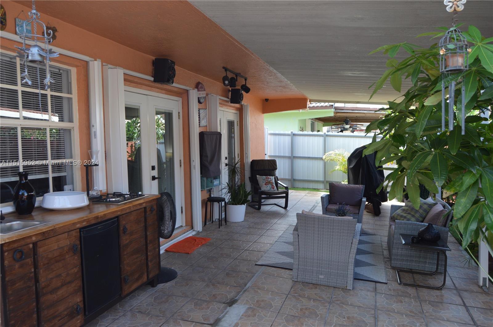 MELENA SUB - Residential