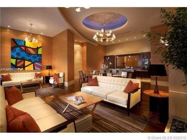 VIZCAYNE NORTH CONDO - Residential