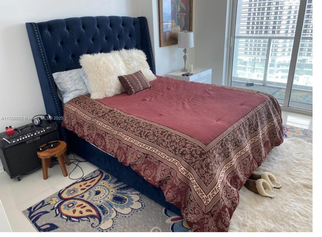 VIZCAYNE NORTH CONDO - Residential