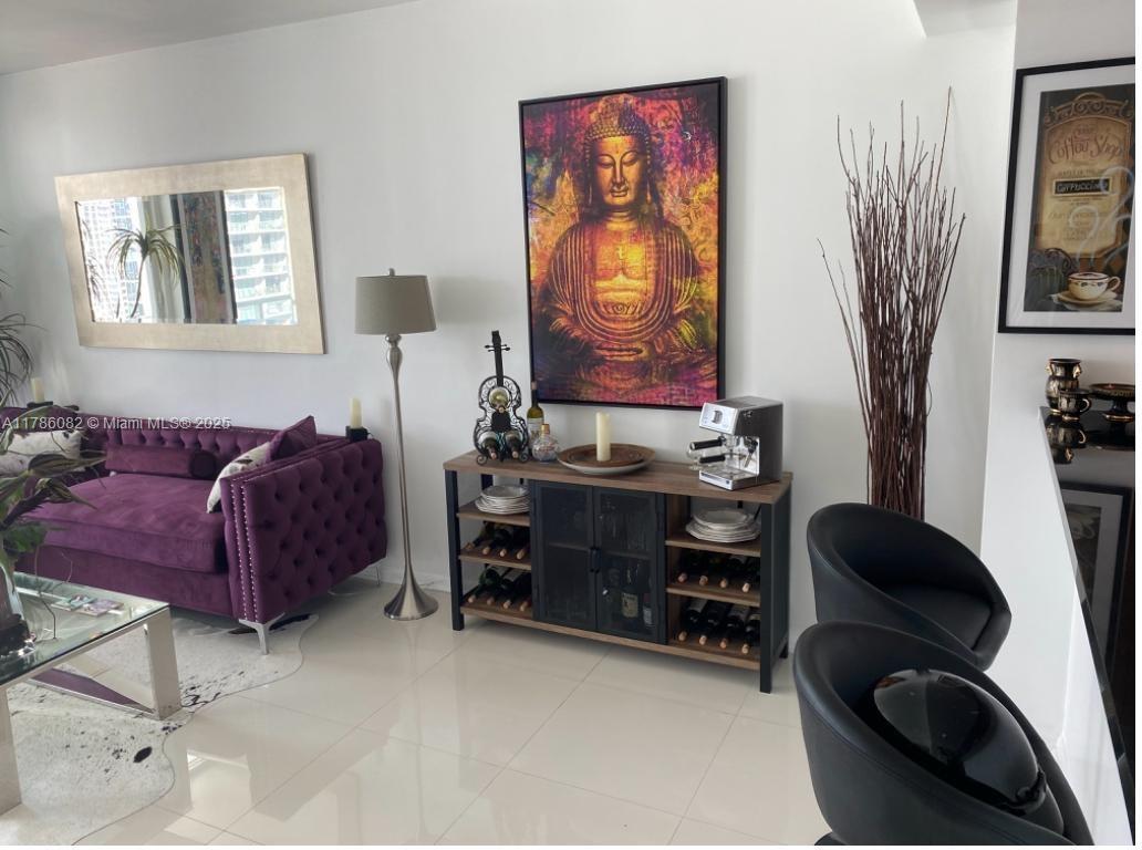 VIZCAYNE NORTH CONDO - Residential