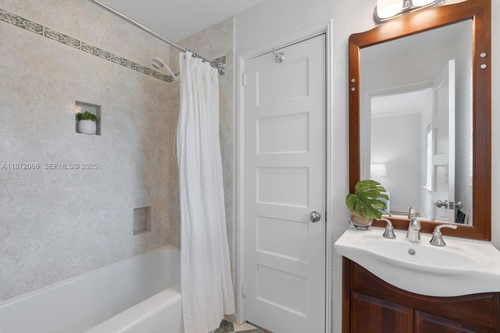 CORAL GABLES COUNTRY CLUB - Residential