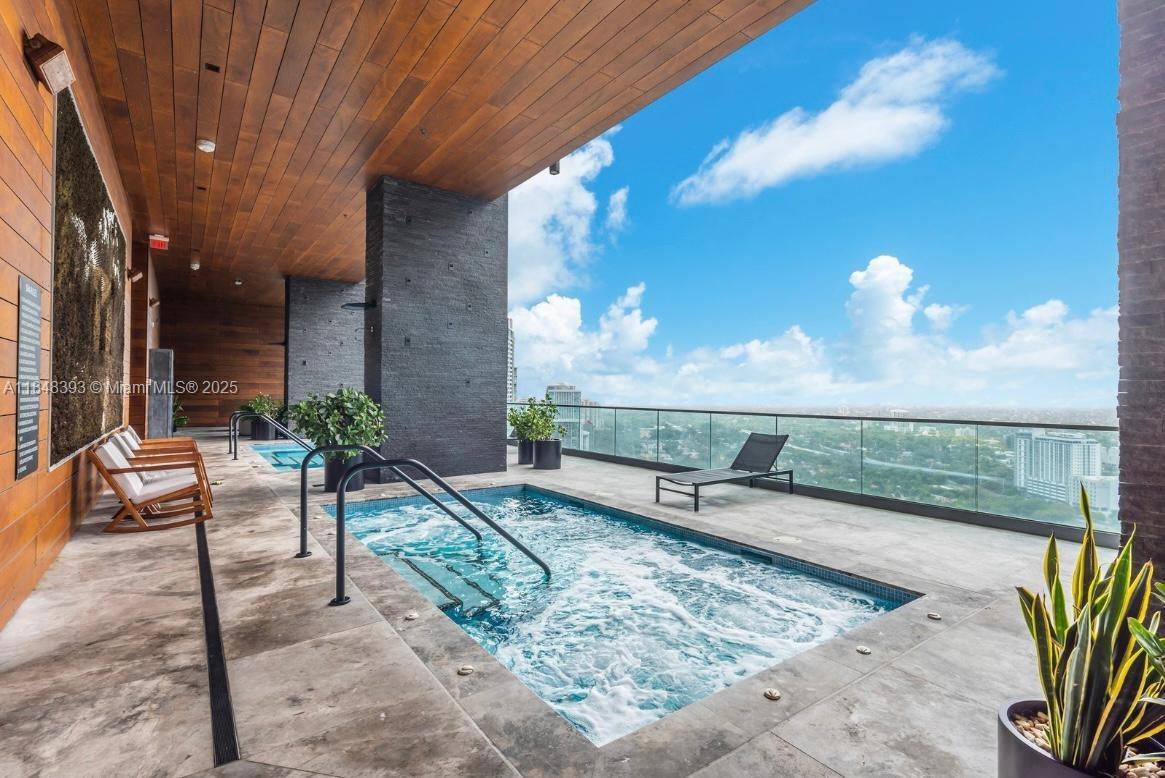 ECHO BRICKELL CONDO - Residential