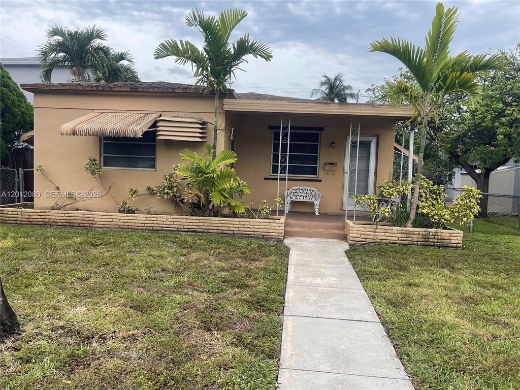 Photo of 1644 Plunkett St #EAST, Hollywood, FL 33020 (MLS # A12012080)