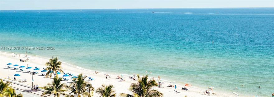 Amazing unit for Investment or Vacation, own your Ft Lauderdale condo , minutes from the beach, surrounded by park , museum , shopping , restaurants, 1 bed 1 bath over 341 sqft with the best distribution, enjoy the privacy , corner and double doors at entrance. 
Make it real now, Beach Time - Fully Furnished unit , Connect with me to make it yours.