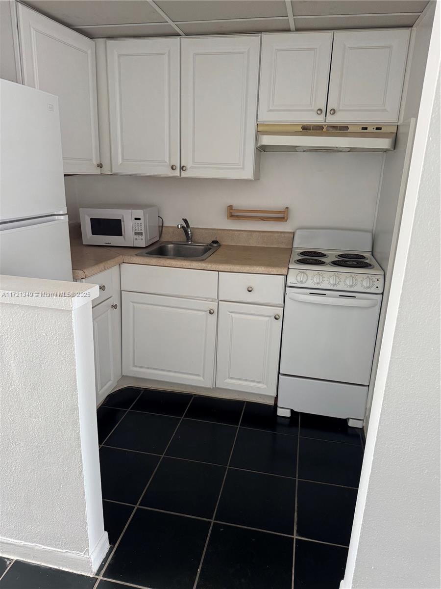 View photos, virtual tours, details... 7904 West Dr 204