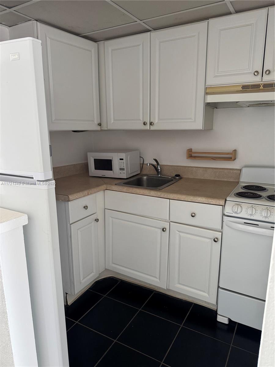 View photos, virtual tours, details... 7904 West Dr 204