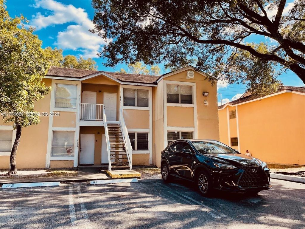 Photo of 2201 SW 80th Ter #2201, Miramar, FL 33025 (MLS # A11986051)