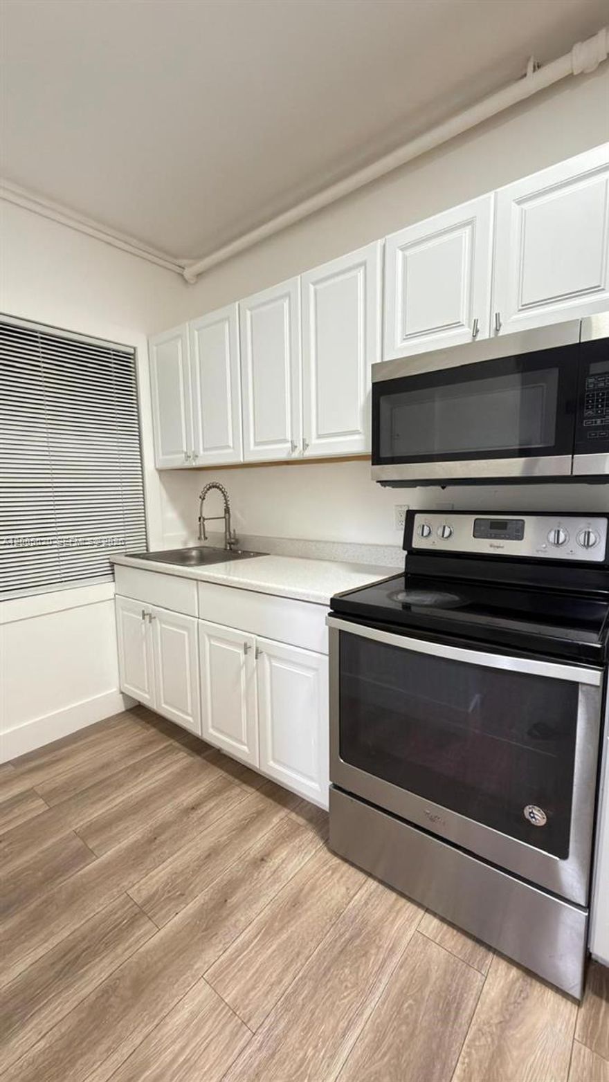 Vacant 1-bedroom, 1-bath unit in a charming historic building in Fort Lauderdale, located in a quiet and highly desirable neighborhood. Just minutes from the beach, Las Olas Boulevard, shopping centers, and the Brightline station with quick access to Miami.

Features include laminate flooring, a modern tiled bathroom, stainless steel appliances, and secure parking. Ideal for tenants seeking comfort, convenience, and a peaceful yet central residential location. Easy to show with a fast approval process.

Tenant pays $50/month for water and $15/month for renter’s insurance. Application fee: $50.