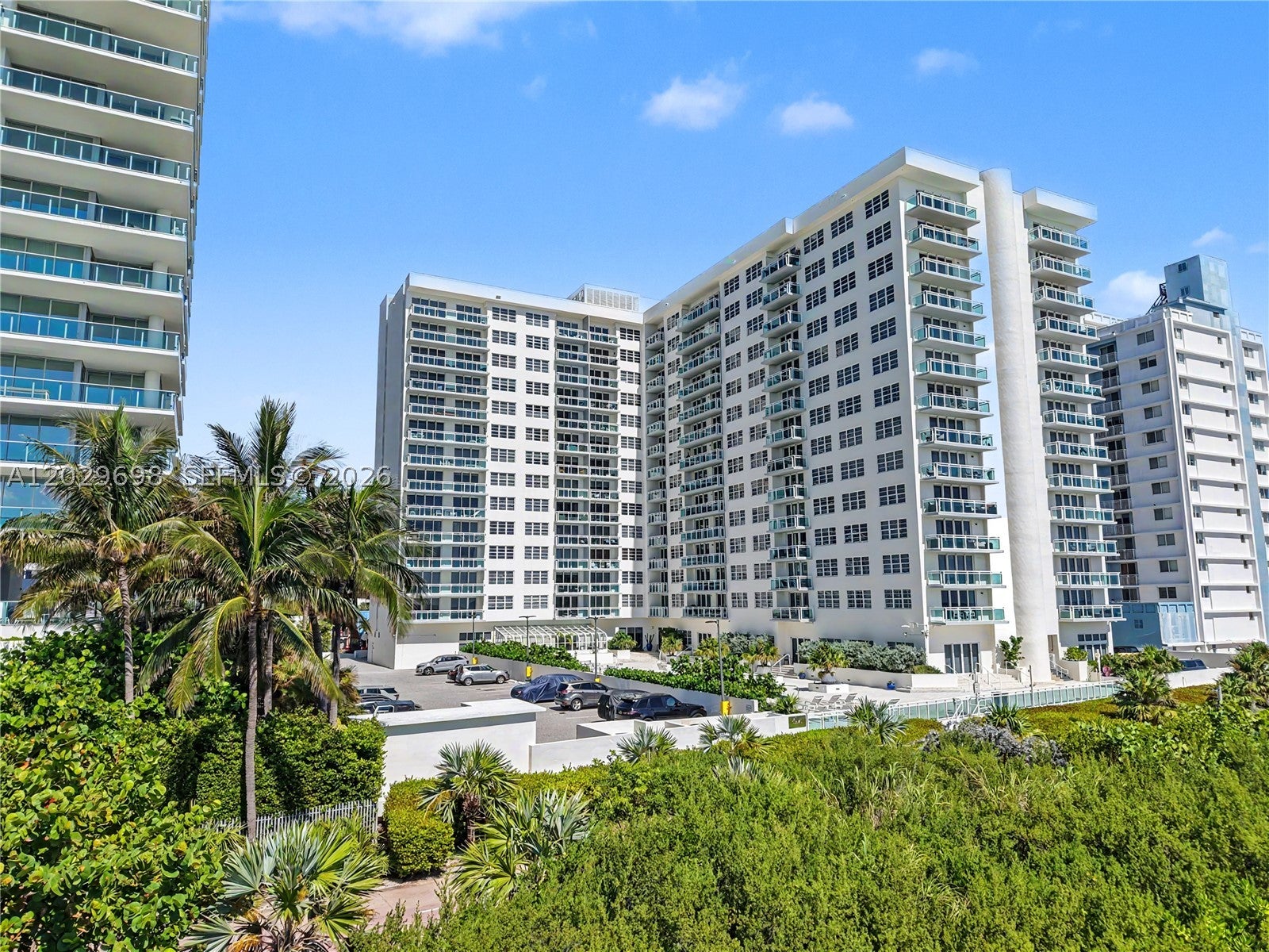 6917 Collins Ave
