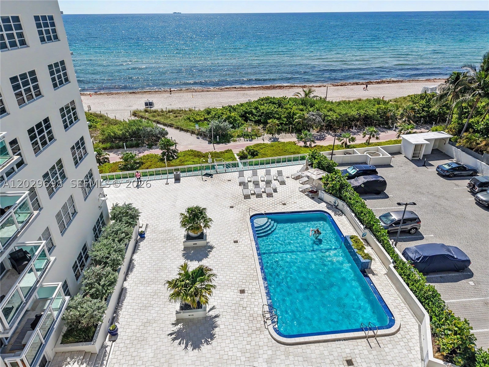 6917 Collins Ave 605