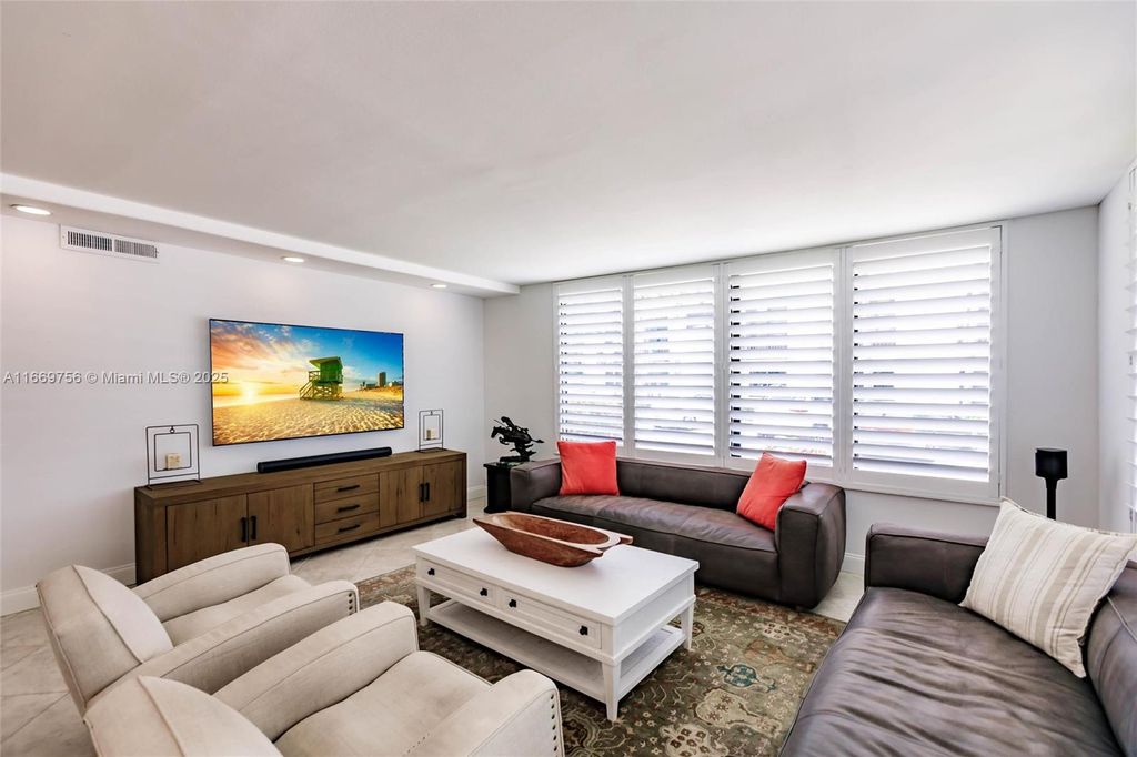 Photo of 1586 S Ocean Ln #125, Fort Lauderdale, FL 33316 (MLS # A11669756)