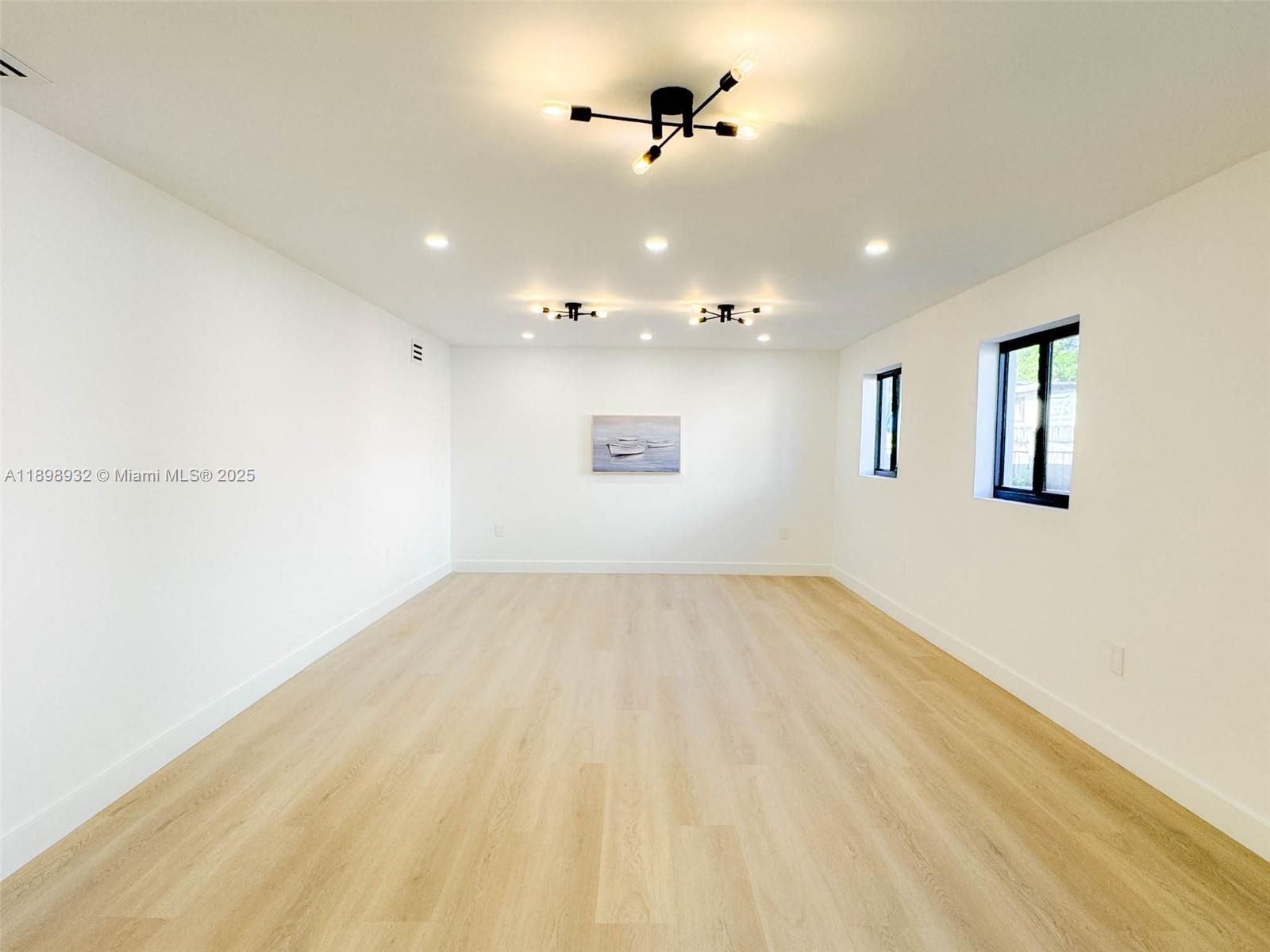 1040 NE 143rd ST, North Miami, FL, 33161/$760,000 3 1040 NE 143rd ST