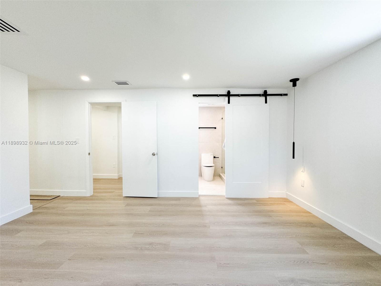 BISCAYNE HIGHLANDS - Residential