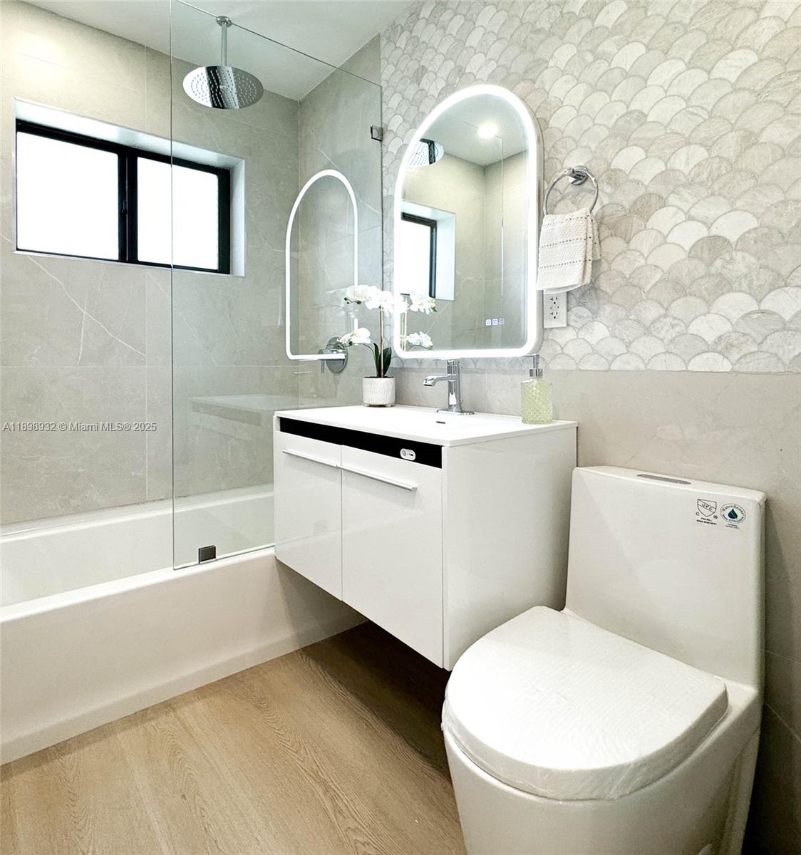 BISCAYNE HIGHLANDS - Residential