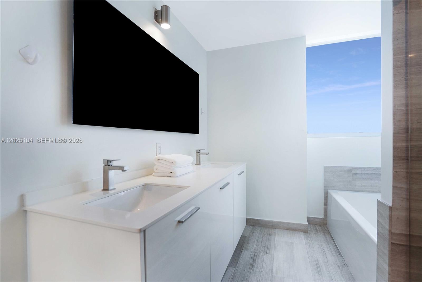 BRICKELLHOUSE CONDO - Residential