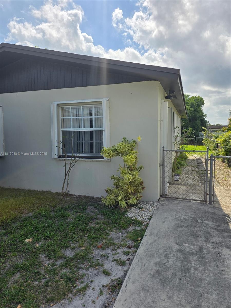 CAROL CITY RED ROAD MANOR - Residential Lease