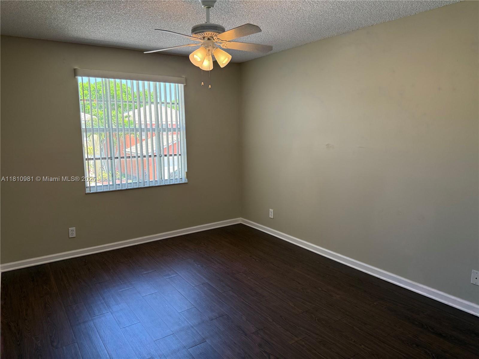 LIBERTY ISLES - Residential