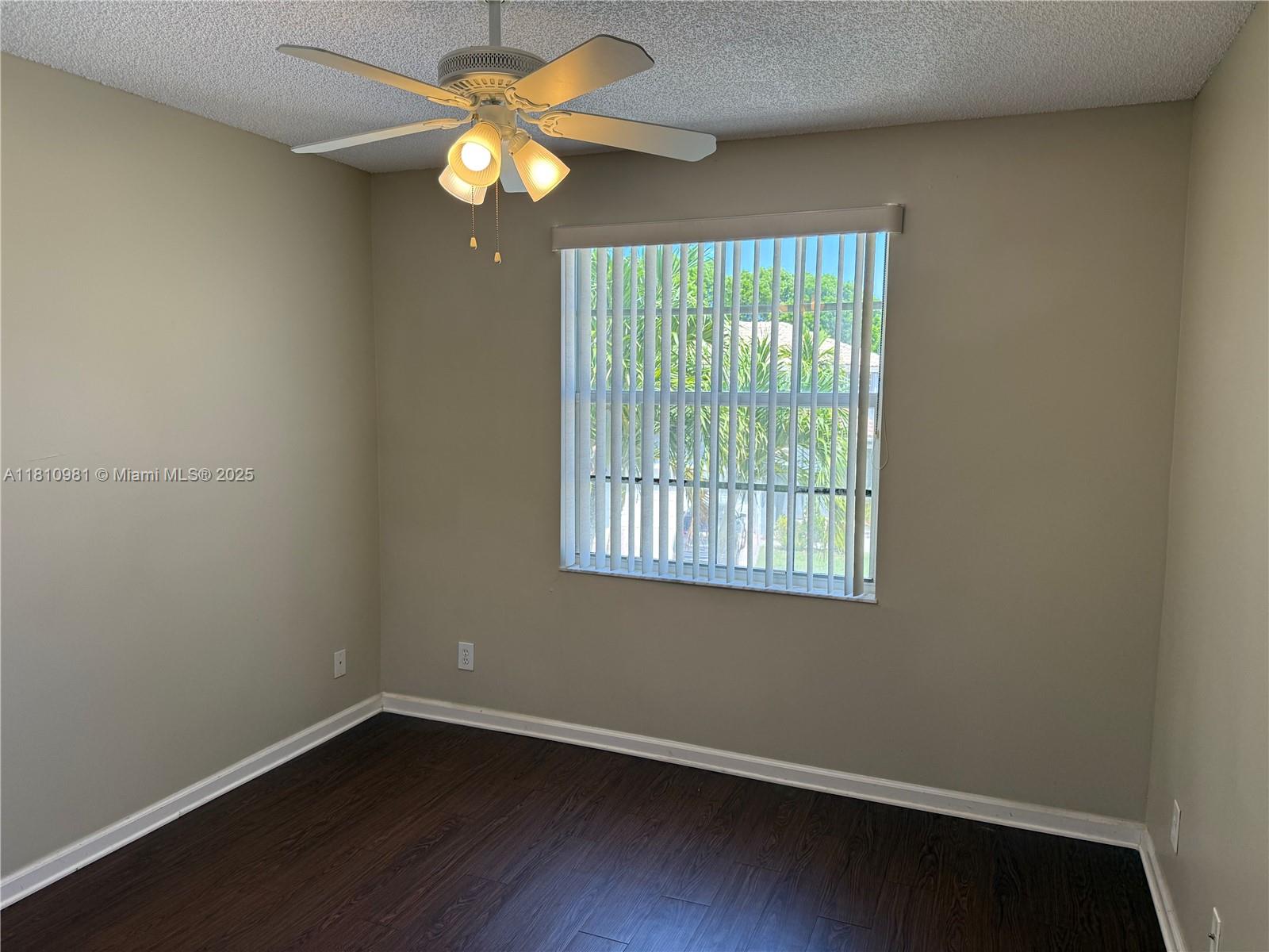 LIBERTY ISLES - Residential