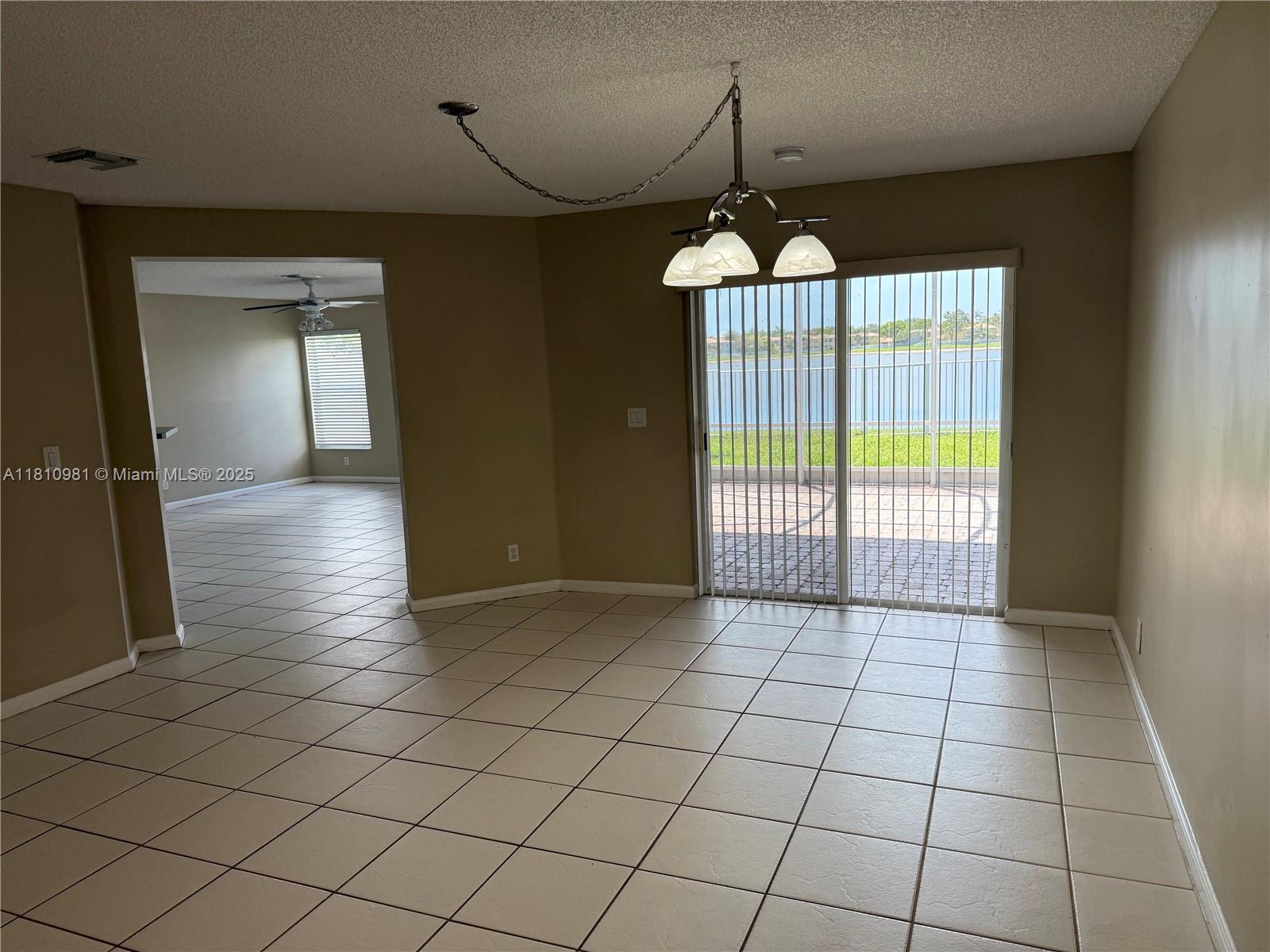 LIBERTY ISLES - Residential