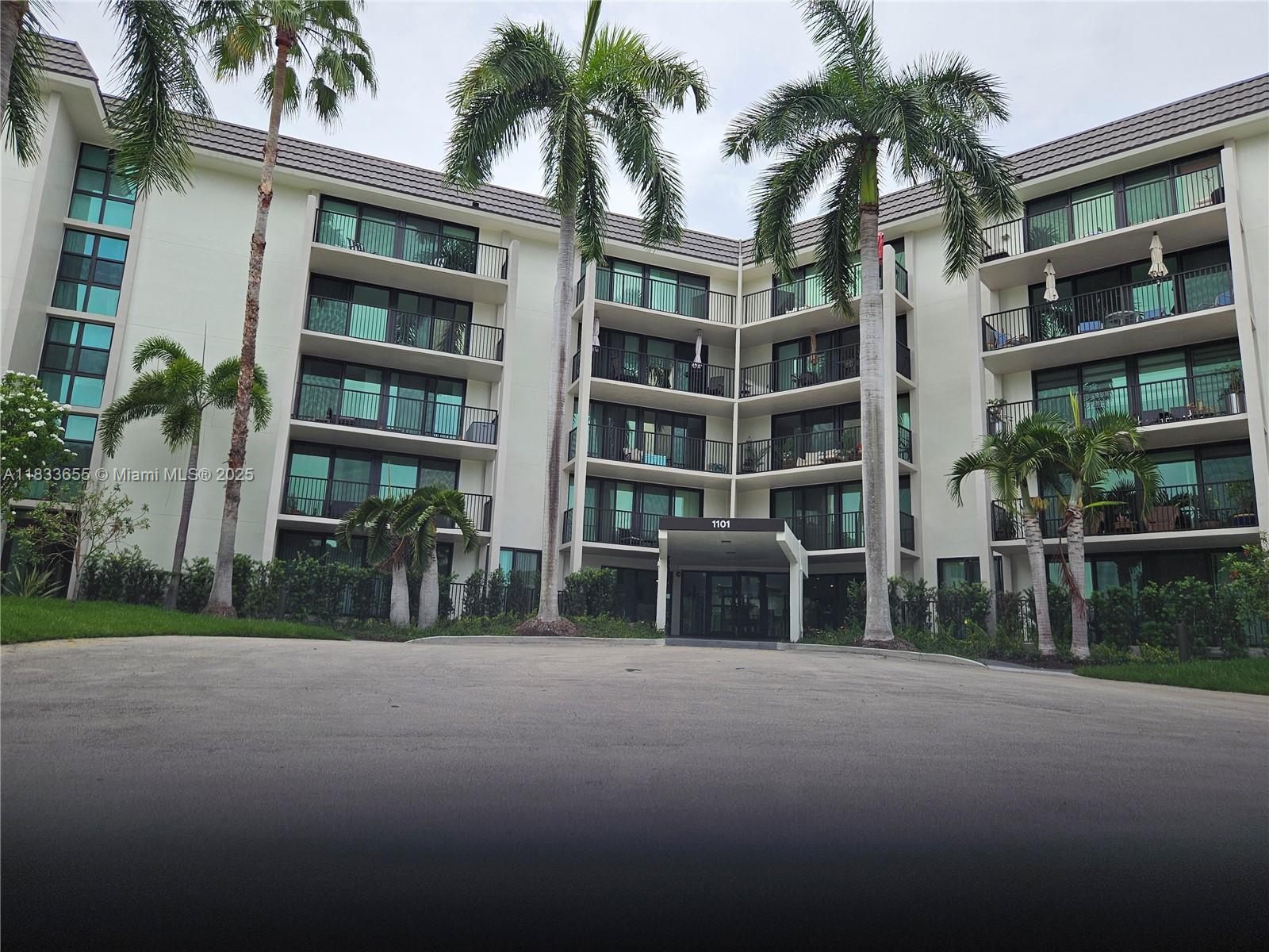 1101 River Reach Dr 418