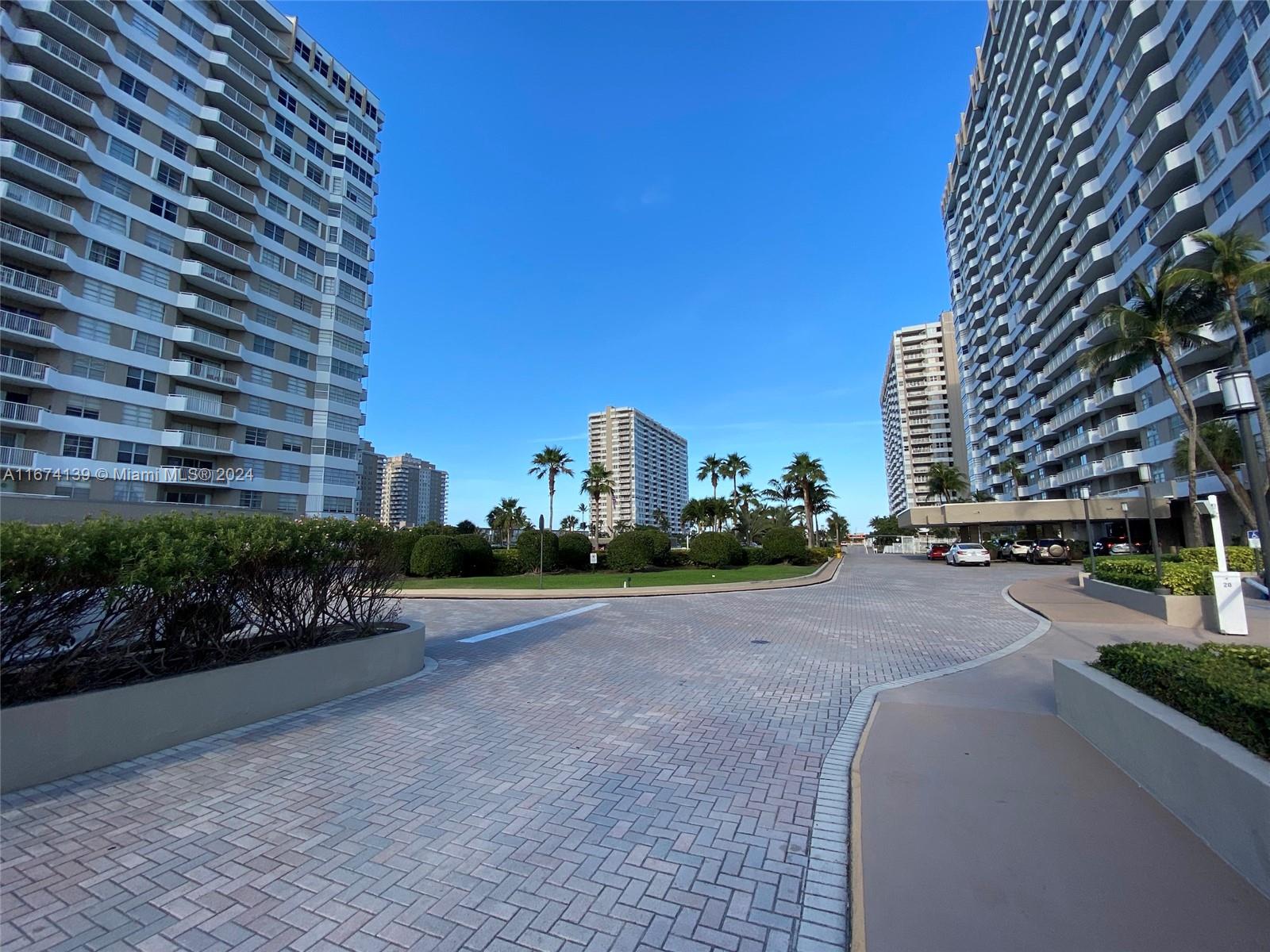 1965 S Ocean Dr 4D