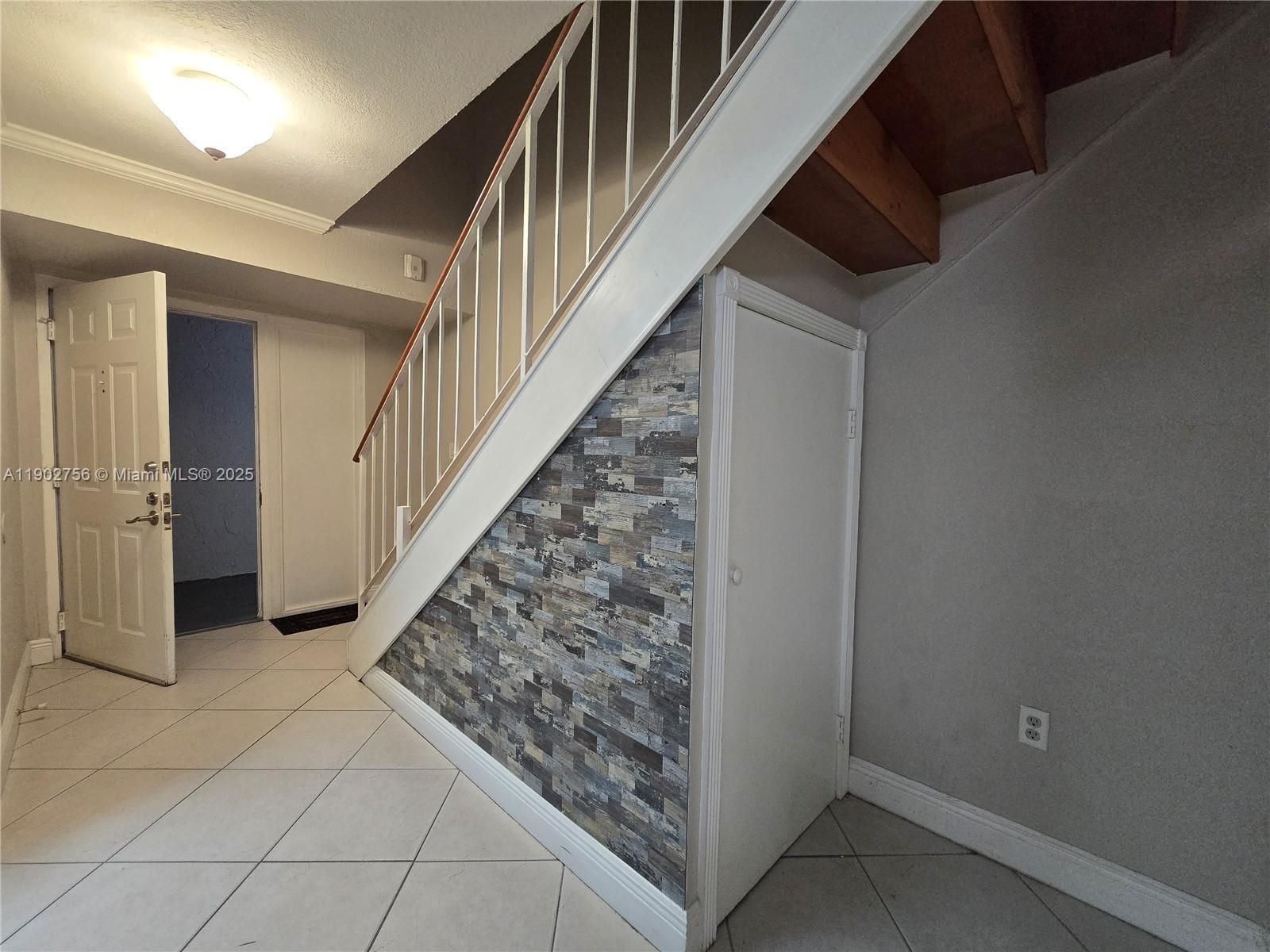 THE BEACH CLUB FONTAINEBL - Residential Lease