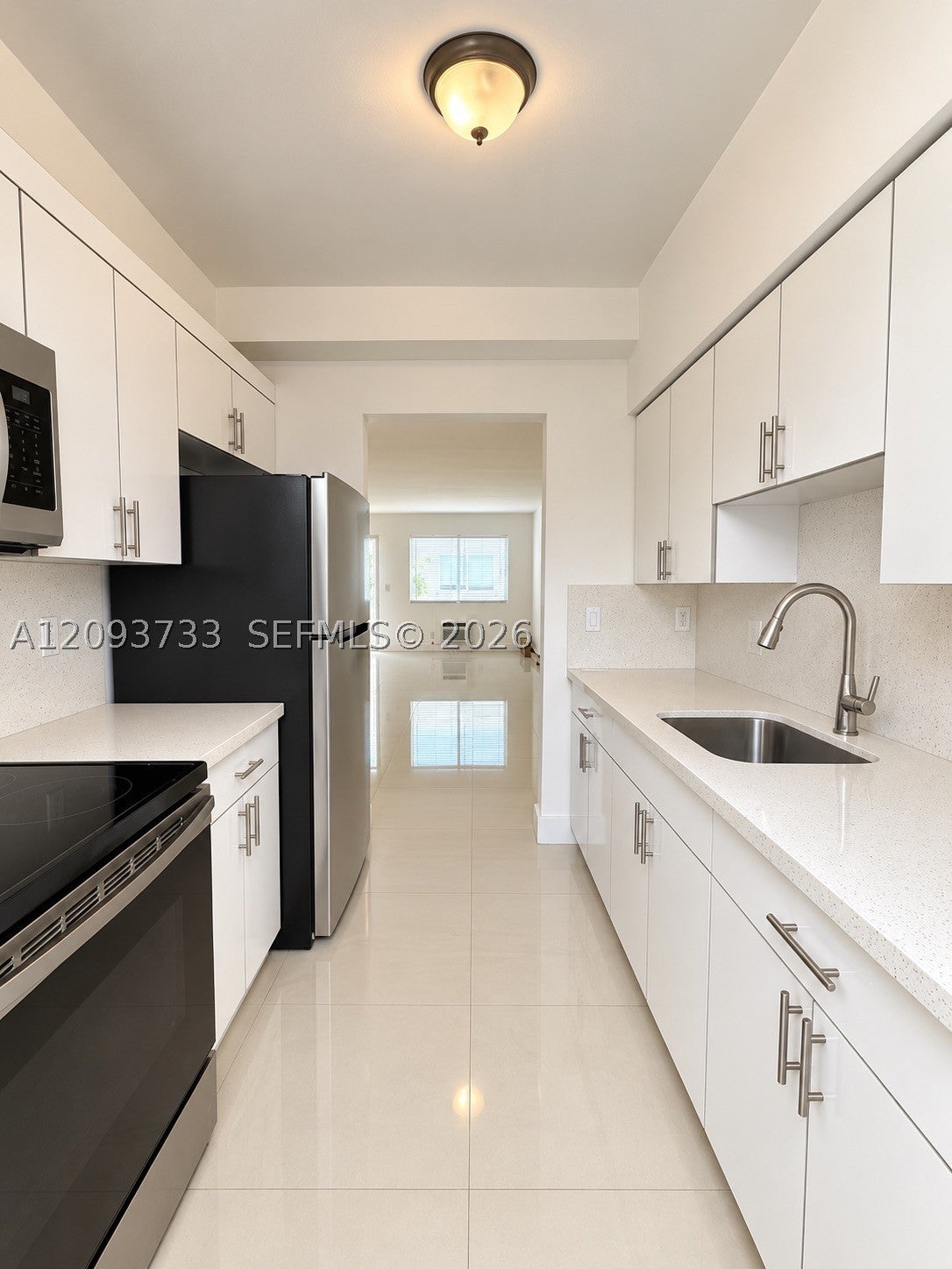 8215 Crespi Blvd 2