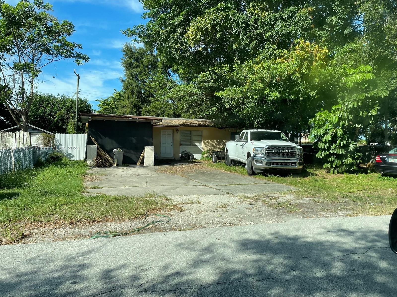 Three lots for sale in a very desirable area of Aventura. Zoned General commercial. total lots 24,120 sq ft Builder can also apply for conditional use with the city of Aventura.
