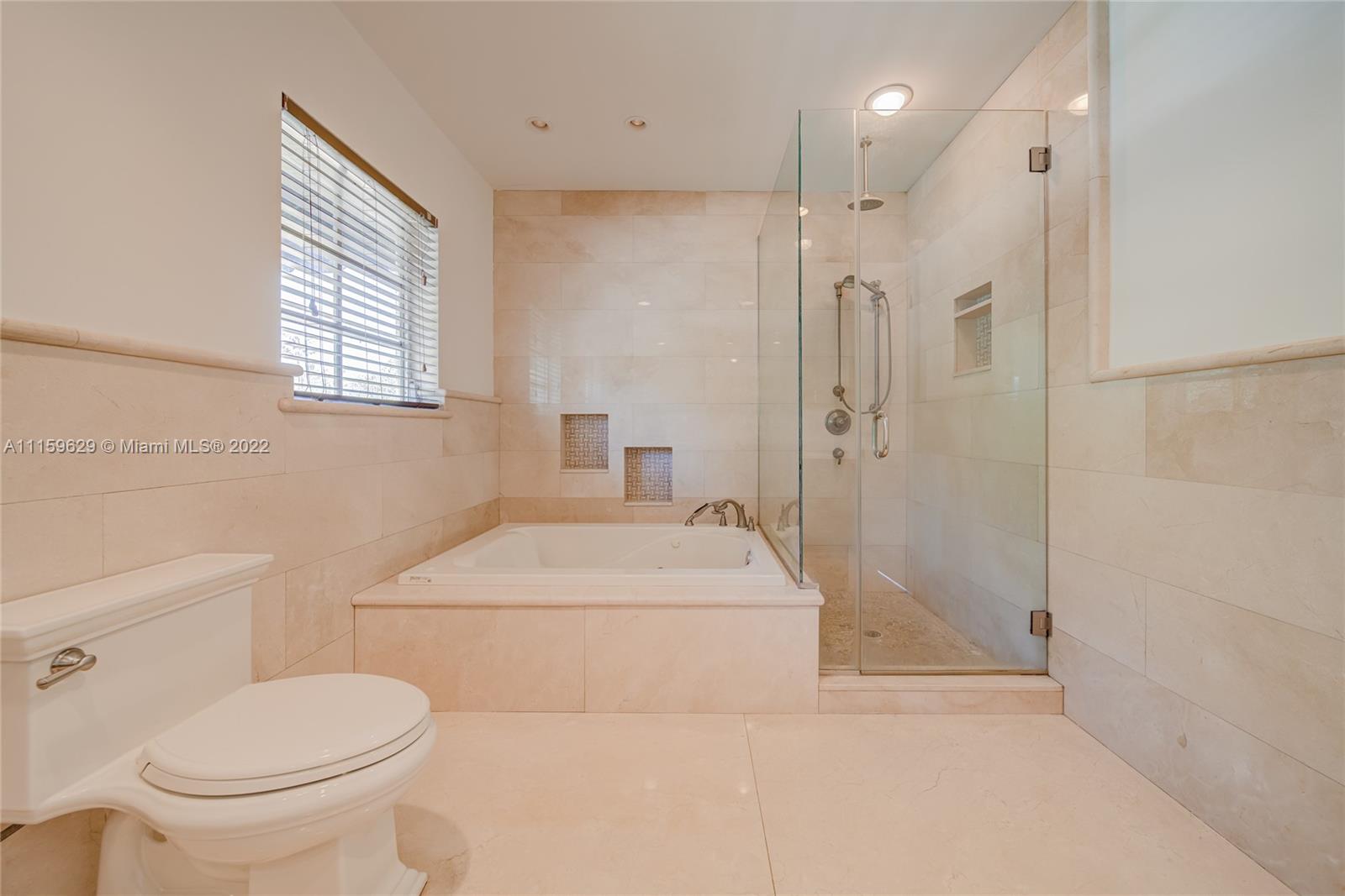 CORAL GABLE COUNTRY CLUB - Residential