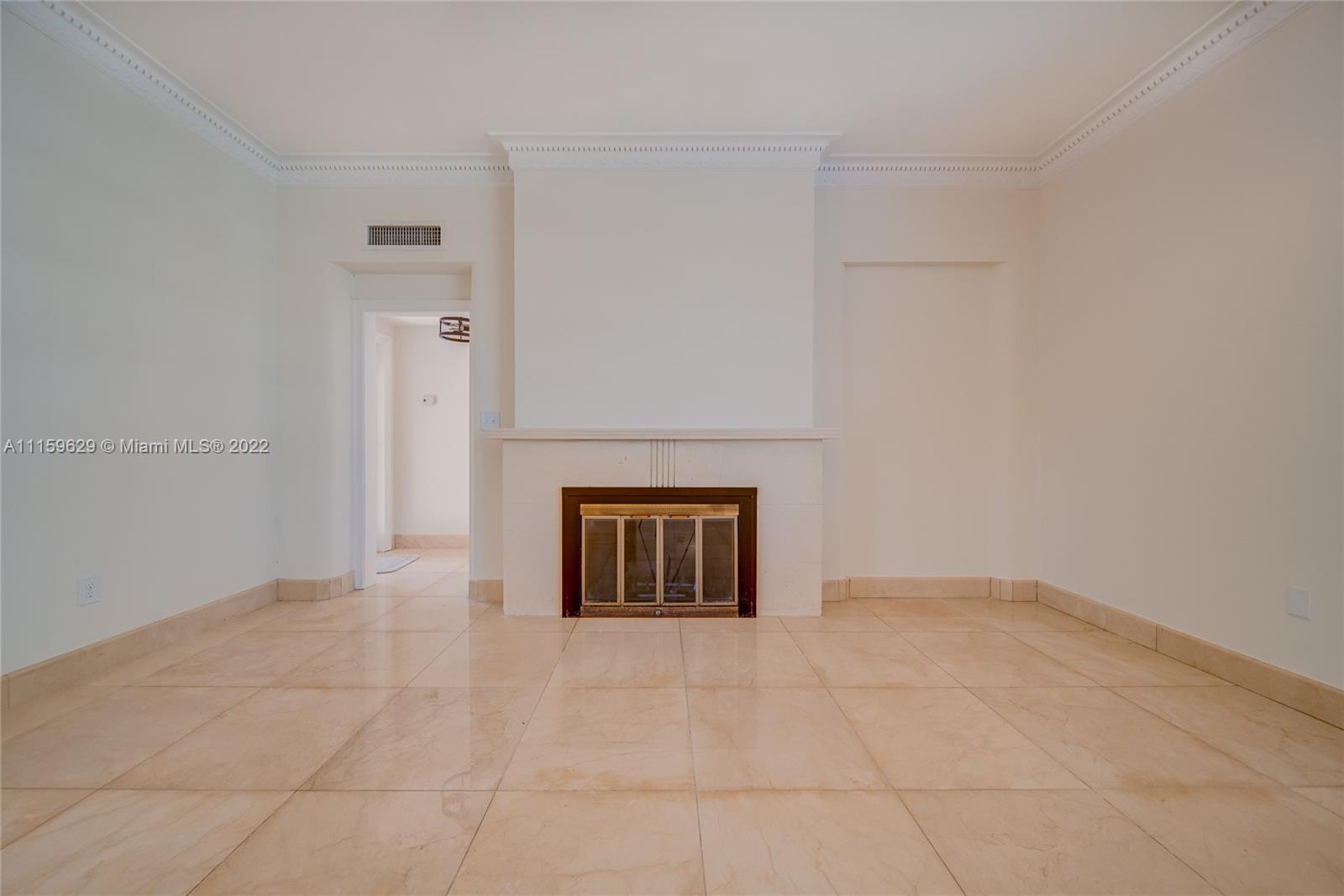 CORAL GABLE COUNTRY CLUB - Residential