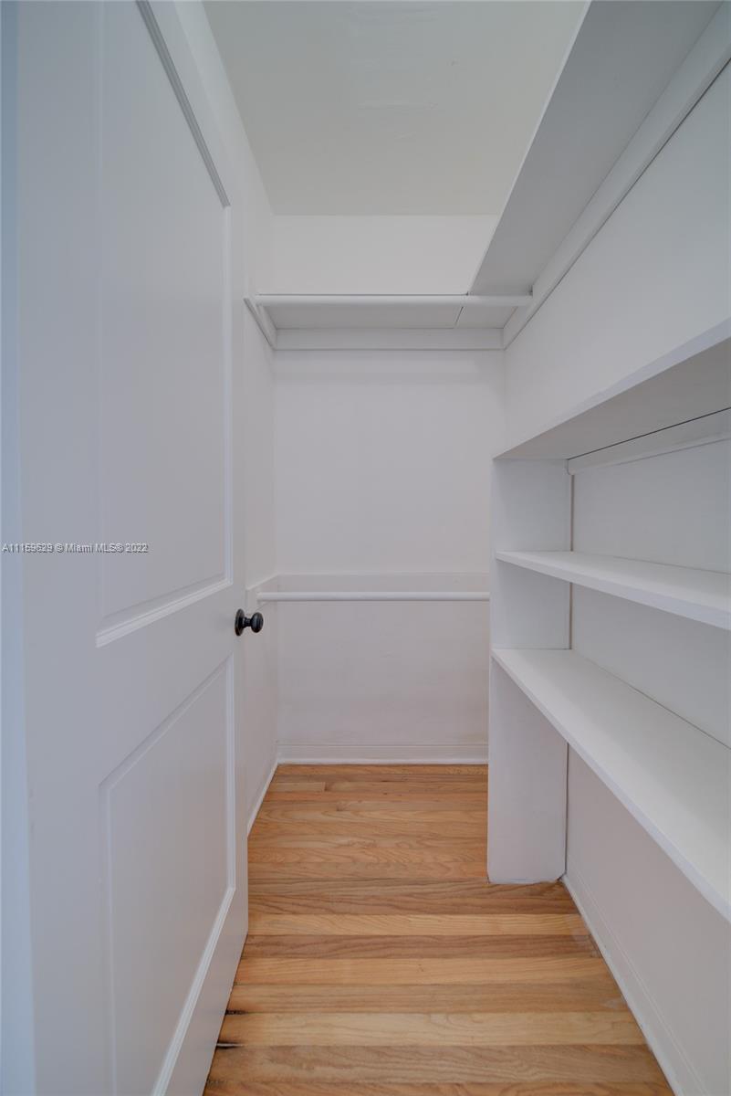 CORAL GABLE COUNTRY CLUB - Residential