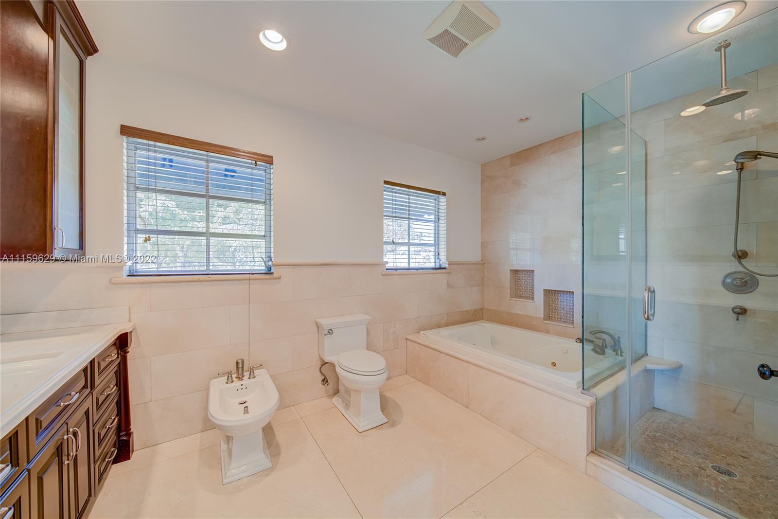 CORAL GABLE COUNTRY CLUB - Residential