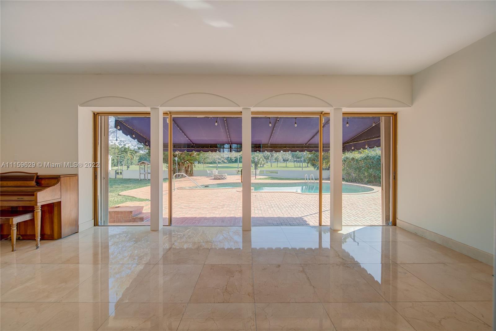 CORAL GABLE COUNTRY CLUB - Residential