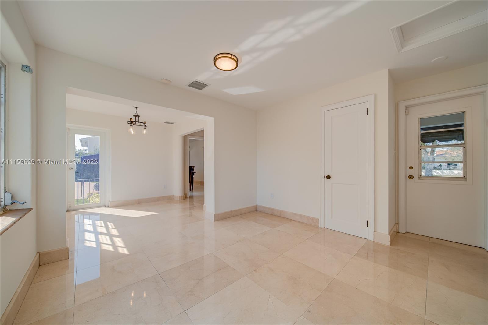 CORAL GABLE COUNTRY CLUB - Residential