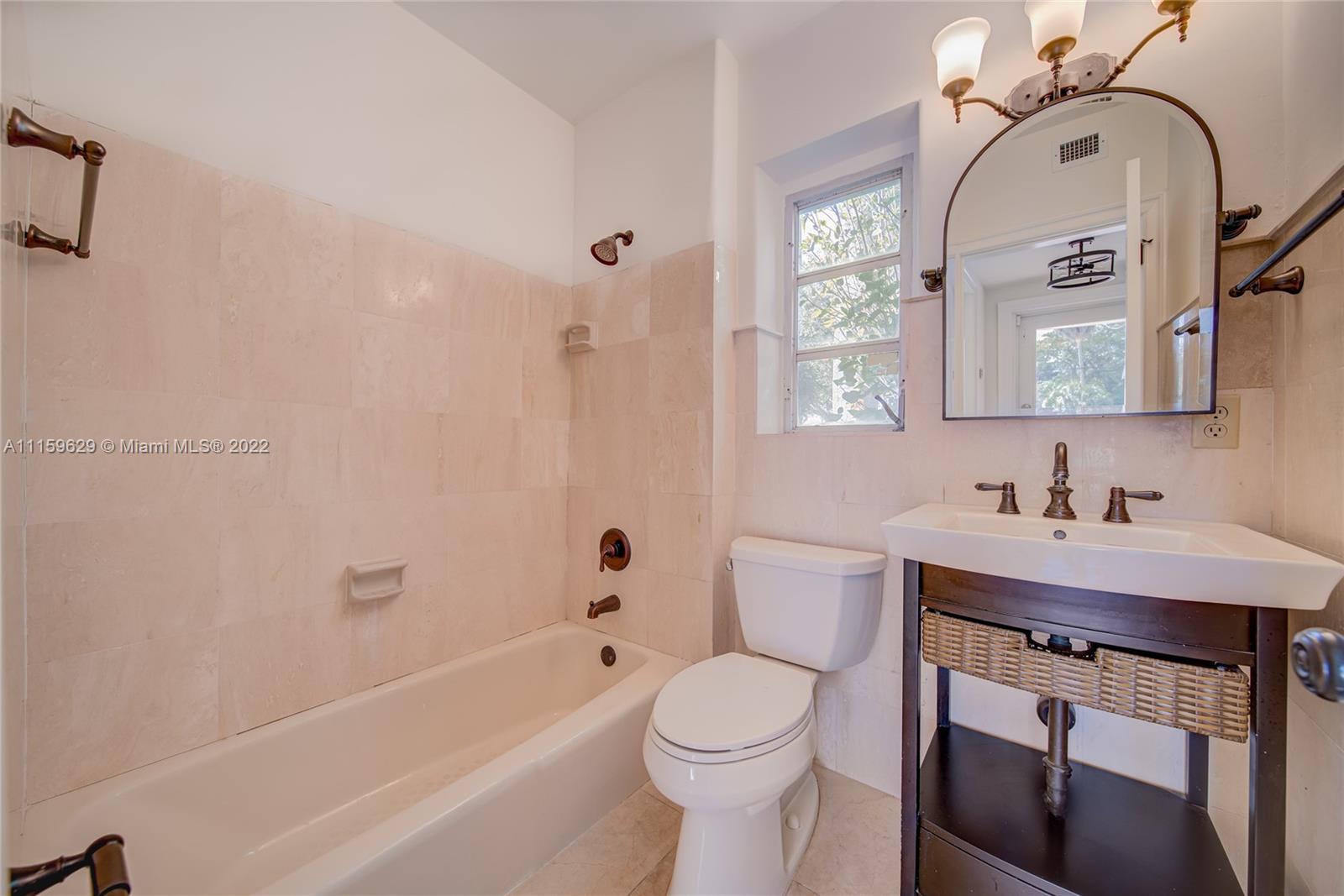 CORAL GABLE COUNTRY CLUB - Residential