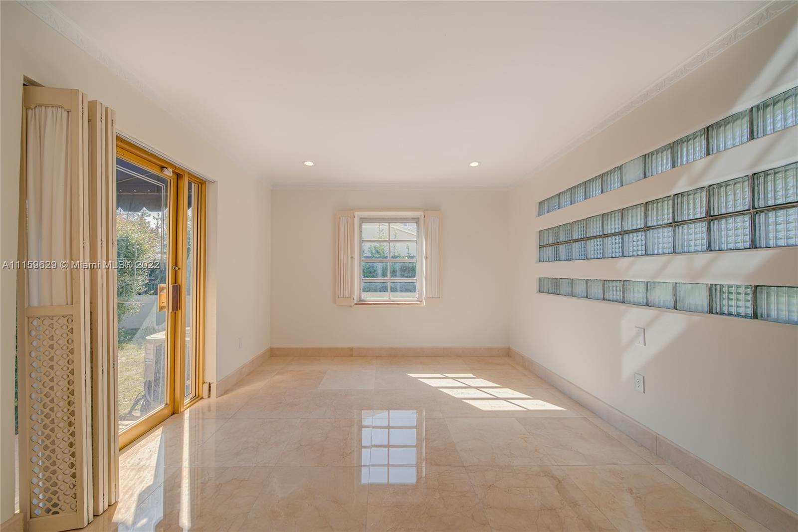 CORAL GABLE COUNTRY CLUB - Residential