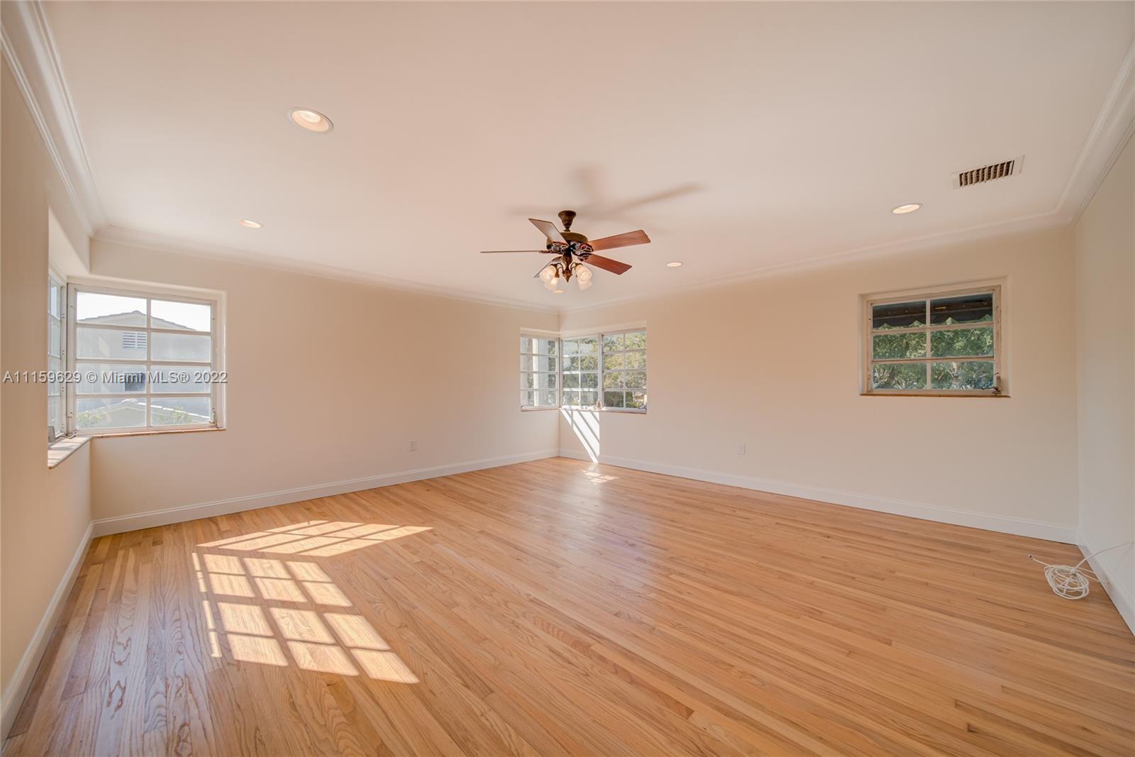 CORAL GABLE COUNTRY CLUB - Residential