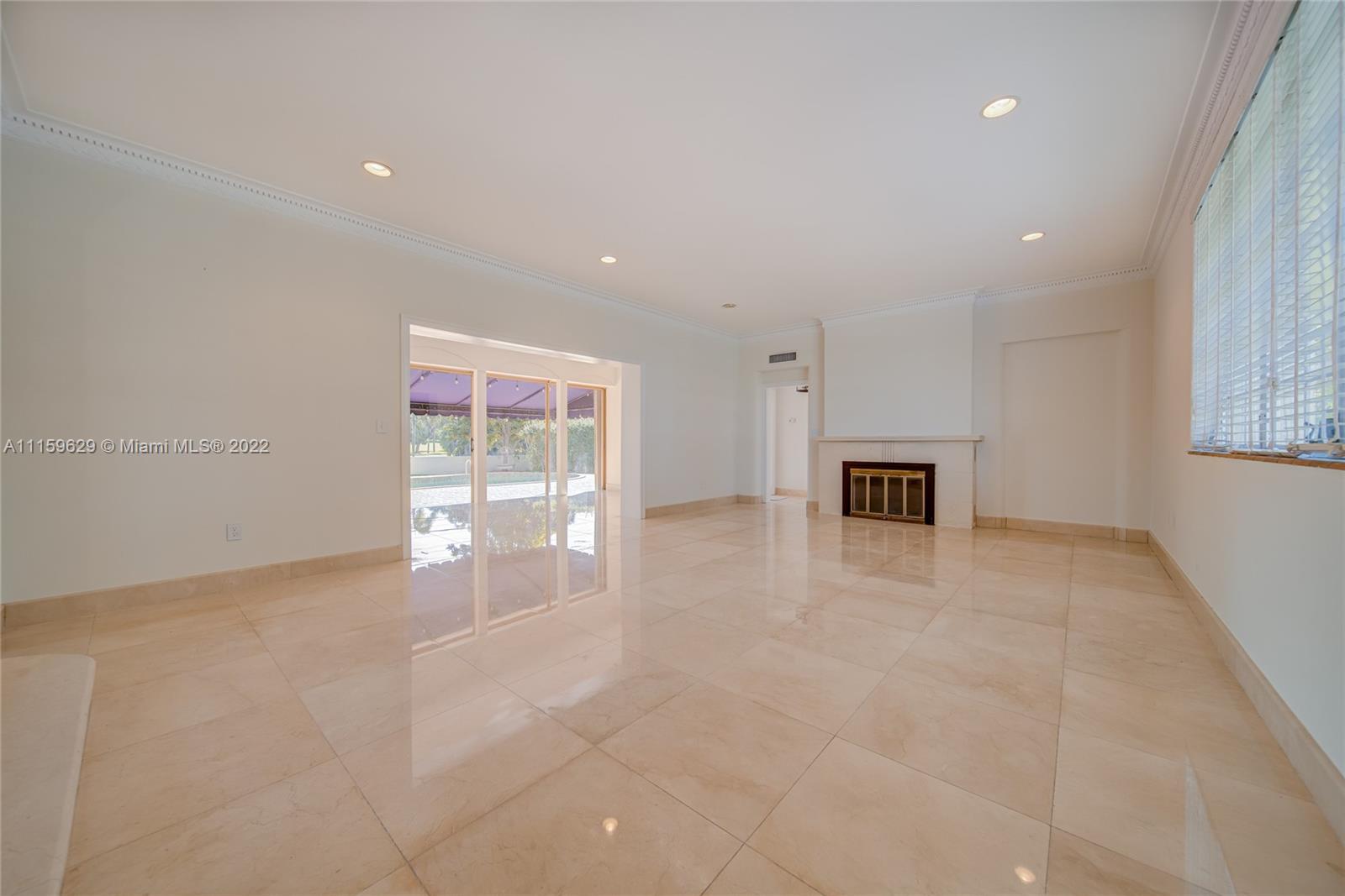 CORAL GABLE COUNTRY CLUB - Residential