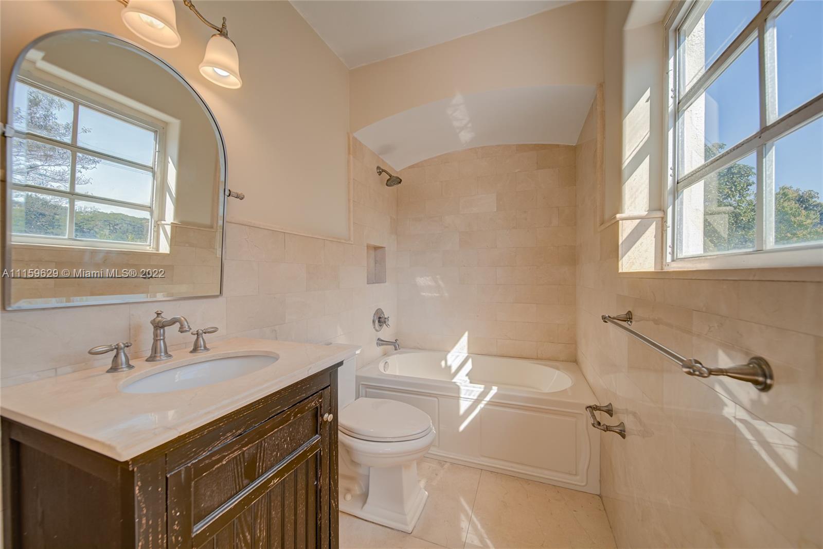 CORAL GABLE COUNTRY CLUB - Residential